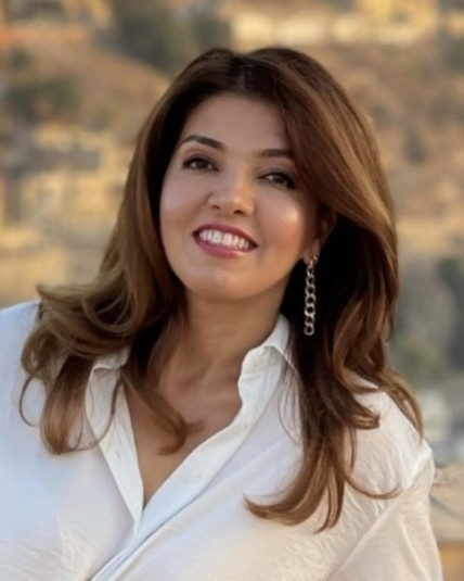 Najia  Hashemee